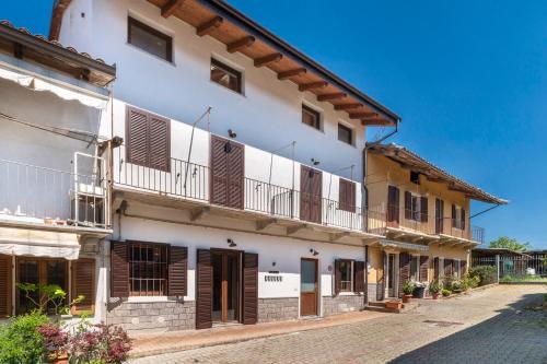 Viverone Lake - La Borgata Guesthouse x12 in Roppolo