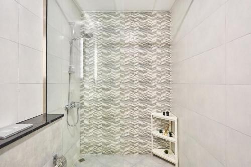 One Bedroom Apartment in Binghatti Avenue by The S Holiday Homes - image 6