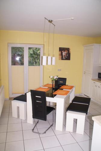 Konyha, Apartment Erfordia Erfurt am Egapark in Bruhlervorstadt