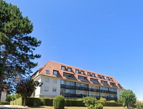 Studio lumineux à 300 m de la plage et commerces
