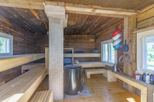 Sauna, Honkala in Saro