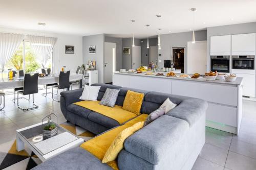 "Notre Bastide" Maison et table d'hôtes à 5 mn de Sarlat,Piscine, jacuzzi, Climatisation ("Notre Bastide" Maison et table d'hotes a 5 mn de Sarlat,Piscine, jacuzzi, Climatisation) in Marcillac-Saint-Quentin