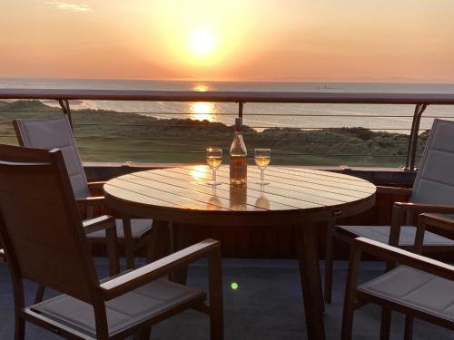 Зручності, Penthouse Golf View Apartments in Лоссімут