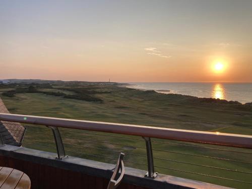 Вид, Penthouse Golf View Apartments in Лоссімут