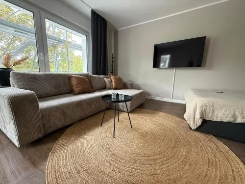 Helles Design-Apartment mit Balkon am Grugapark mit Self-Check-in in Essen, Deutschland
