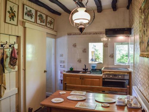 外部景觀, Tudor Cottage in 比德福德
