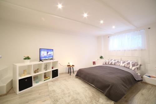 Chill Vibes Free Parking PS5 Netflix & Disney, Praga