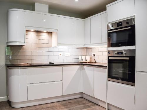 ทัศนียภาพภายนอกโรงแรม, Between The Forest And The Sea in นิวมิลตัน