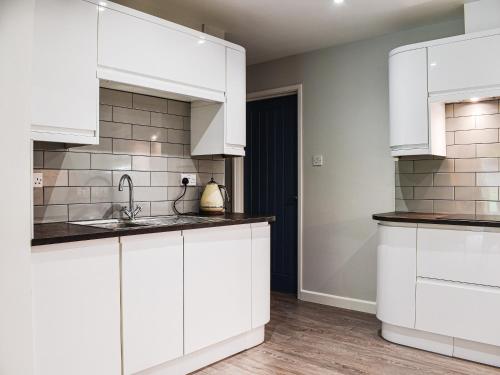 ทัศนียภาพภายนอกโรงแรม, Between The Forest And The Sea in นิวมิลตัน