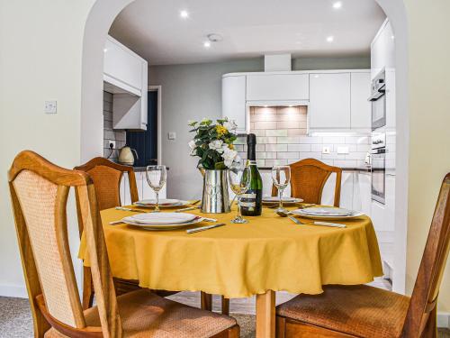 ทัศนียภาพภายนอกโรงแรม, Between The Forest And The Sea in นิวมิลตัน