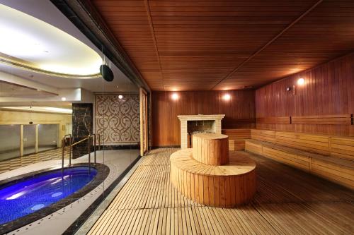 sauna, Royal Mediterranean Hotel in Guangzhou