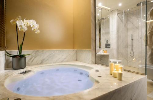 Ponte Vecchio Suites & Spa - image 13