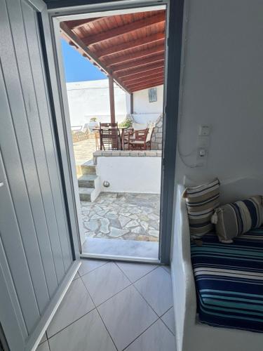 Christos rooms milos in เกาะมีลอส