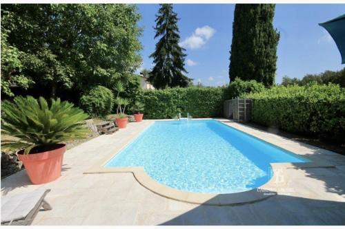 Belle et spacieuse villa - piscine - jardin