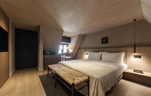 Economy Double Room image 2
