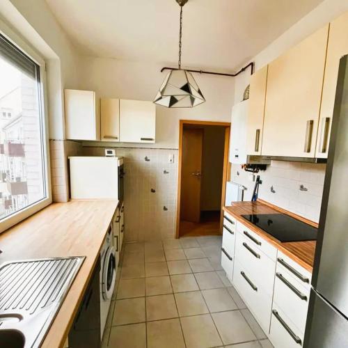 Eastside - Privatzimmer in geteilter Wohnung mit Gemeinschaftsbad, Stuttgart (photo 3)