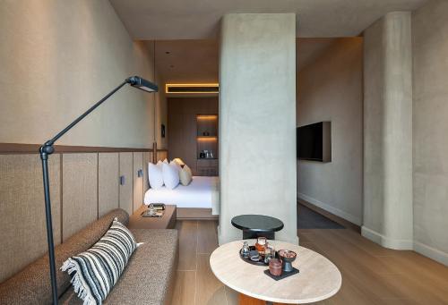 Double Room with Balcony (2 Adults + 1 Child) image 3