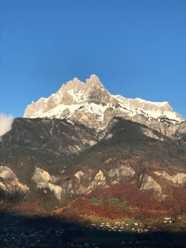 周邊環境, Gite Le sommet in 薩朗什