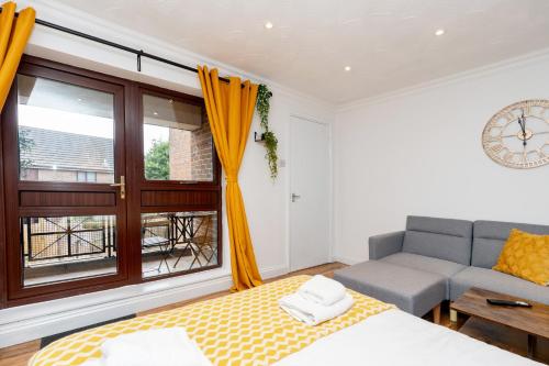 Two-Bedroom Apartment image 4