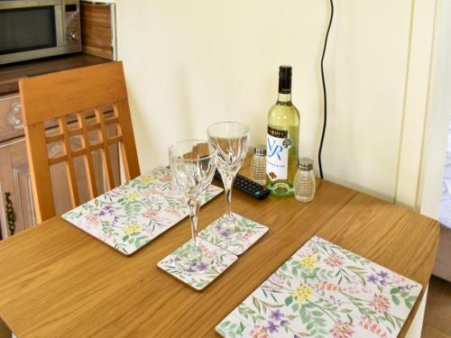 Exterior view, Shepherds Hut 2 At Laddingford - Uk32534 in Greater London