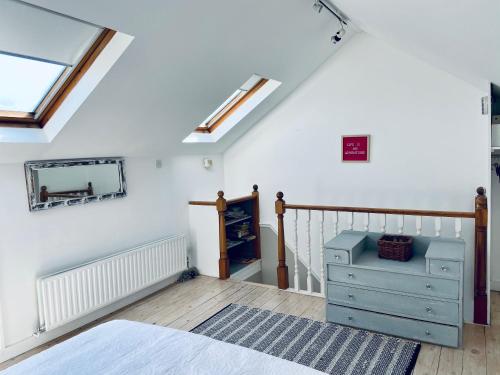 Bright loft room near Wimbledon tennis, Londyn (zdjęcie 10)