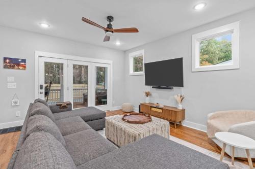 Tucked Away and Made to Stay - A Durham Family Stay
