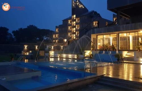 Mountain Shadow Resort 3