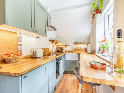 Vista exterior, Jackdaw Cottage in Knighton