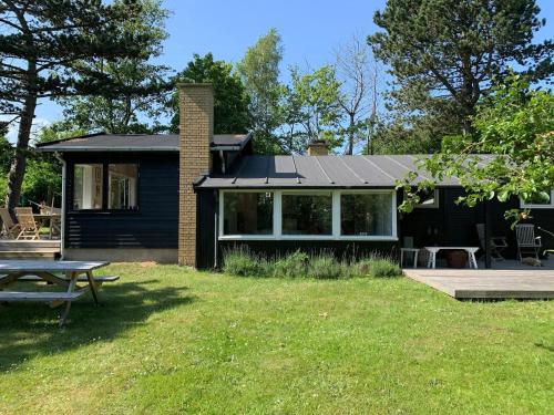 ทัศนียภาพภายนอกโรงแรม, Summer House With Terraces Near Kikhavn in ฮันเดอสเทด