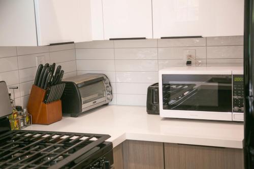 Little Saigon Modern Quiet Home 3BD-2B in Westminster 10min to Disneyland in Westminster, USA