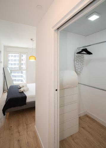 One-Bedroom Apartment with City View image 8