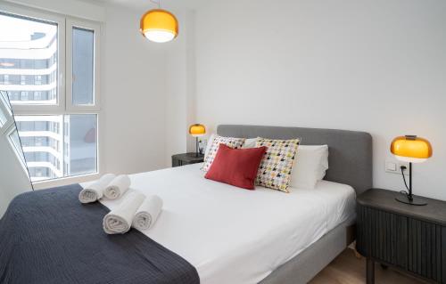 One-Bedroom Apartment with City View image 6