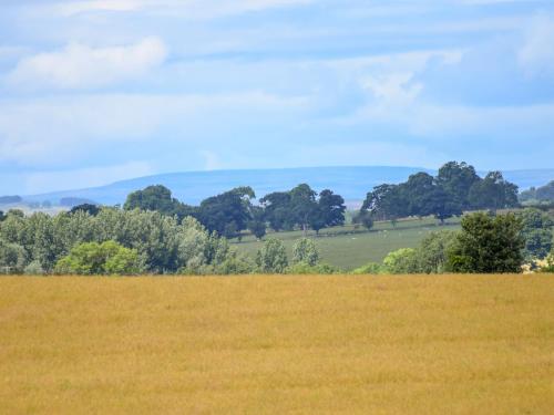 Exterior view, Grange Cottage in Ovington