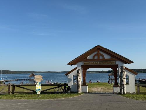 Checz Swornegacie - Dom wakacyjny nad jeziorem Karsińskim