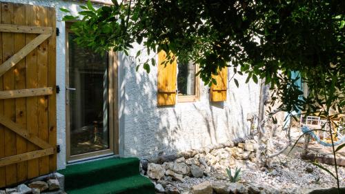 Robinson Crusoe Island Apartment in cunski