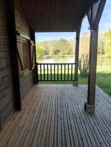 Chalet des Prés de la Fontaine (Chalet des Pres de la Fontaine) in แซ็ง-โซแวร์-ออง-ปุยแซย์