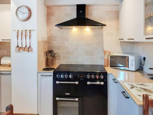 ทัศนียภาพภายนอกโรงแรม, Borough Beck Cottage in เฮิร์มเลย์