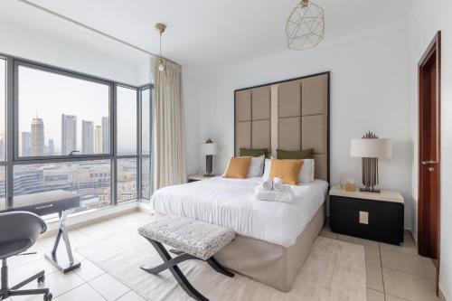Burj and Fountain view 3BR plus maids room, Dubai (photo 4)