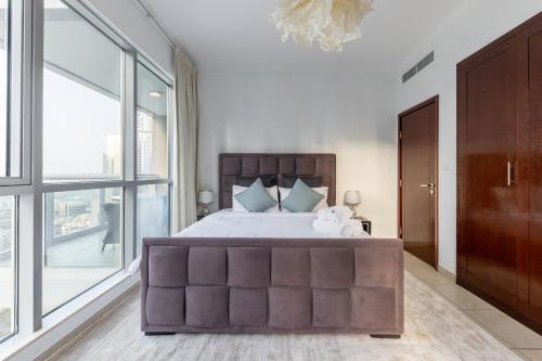 Burj and Fountain view 3BR plus maids room, Dubai (photo 8)