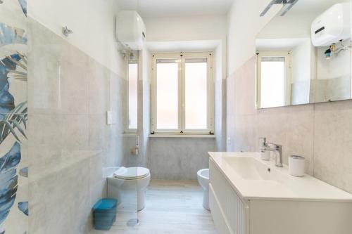 Jhonny's Apartment Near Vatican 3 bedroom's, Рим (фото 10)