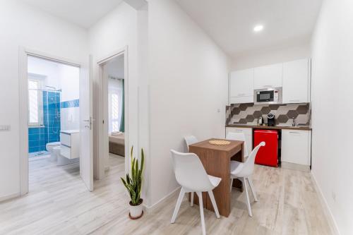Jhonny's Apartment Near Vatican 3 bedroom's, Рим (фото 5)