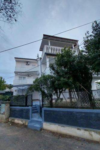 Apartments with parking spaces nska, Krk - 23196 – khách sạn tại Bogovici