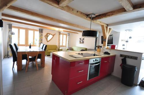 Kitchen, Jungfrau Views Apartment in A8 Motorway Area