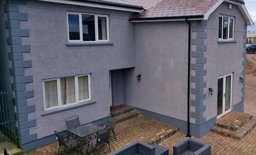 Captivating 4 bedroom house in Northern Ireland in 卡素特斯