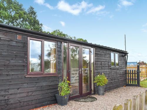 Udvendig, Newlyn Cottage in Egerton
