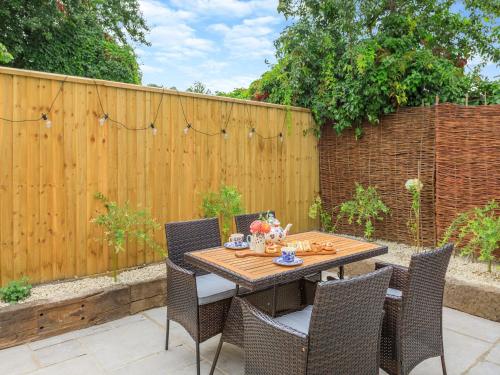 Exterior view, The Coach House At Elm Tree Farm in Brent Knoll