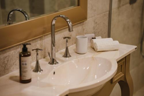 Hotel Cardinal - image 6
