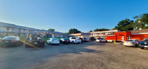 River Forest Inn
