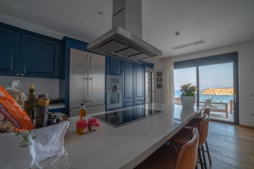 Luxury Villa Gina - Next to the beach amazing Sea View in Crete - image 14