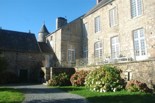 B&B Saint-Patrice-de-Claids - Le Chateau de Claids - Bed and Breakfast Saint-Patrice-de-Claids